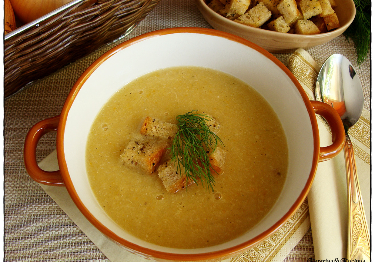 Zupa-krem z cebuli foto