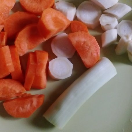 Krok 2 - ZUPA-KREM Z CIECIERZYCY I FASOLKI SZPARAGOWEJ foto
