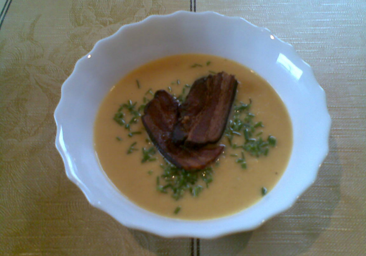 zupa krem z dyni z boczkiem wędzonym foto