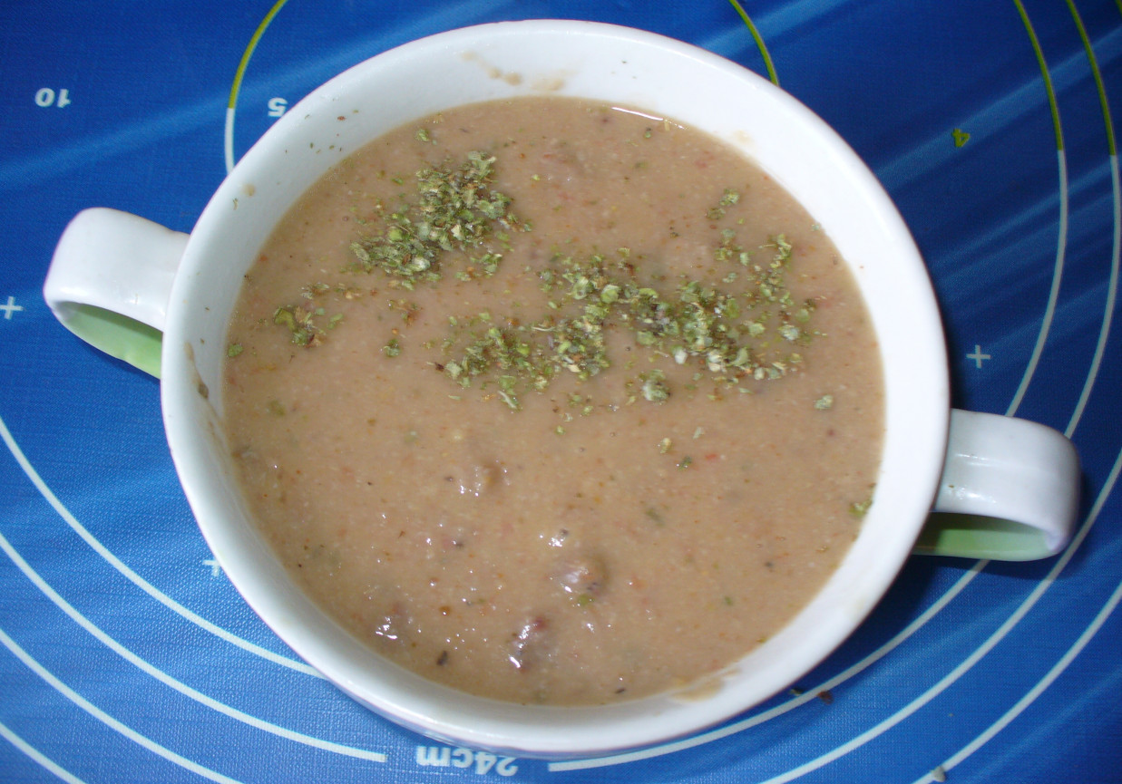 Zupa krem z grochu piechotnego foto