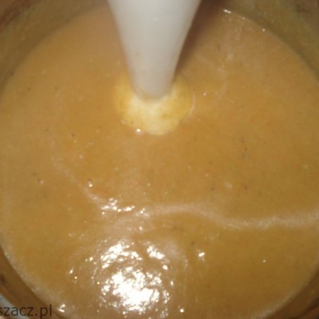 Krok 4 - Zupa krem z groszku i marchewki foto