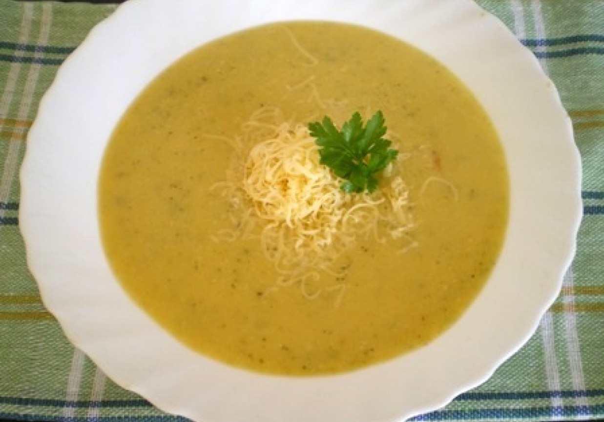 Zupa krem z kalafiora i sera foto