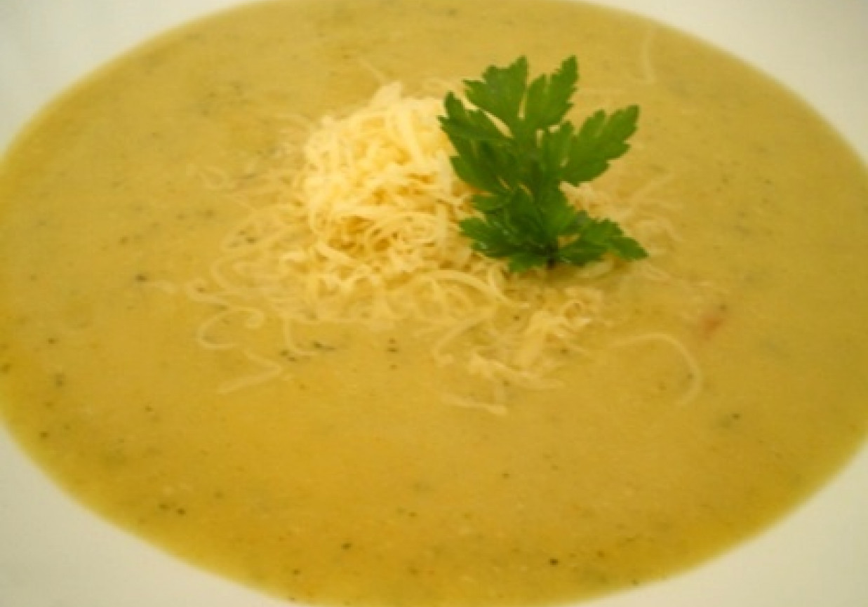 Zupa krem z kalafiora i sera foto