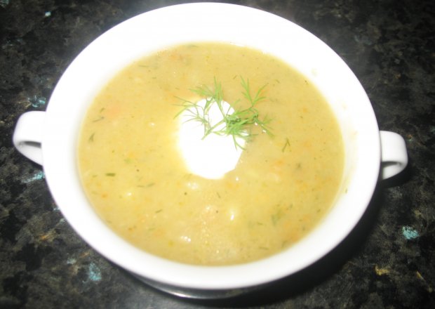 Fotografia przedstawiająca Zupa - krem z kalarepki