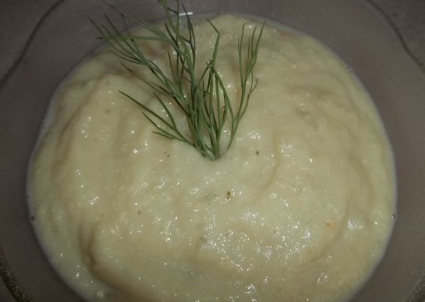 Fotografia przedstawiająca Zupa krem z kalarepy