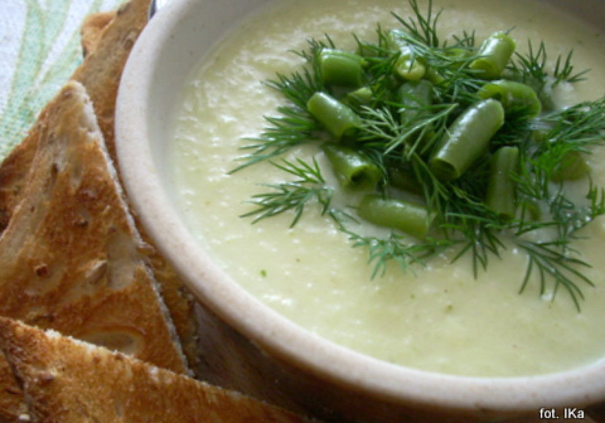 Zupa - krem z łodygi brokuła foto