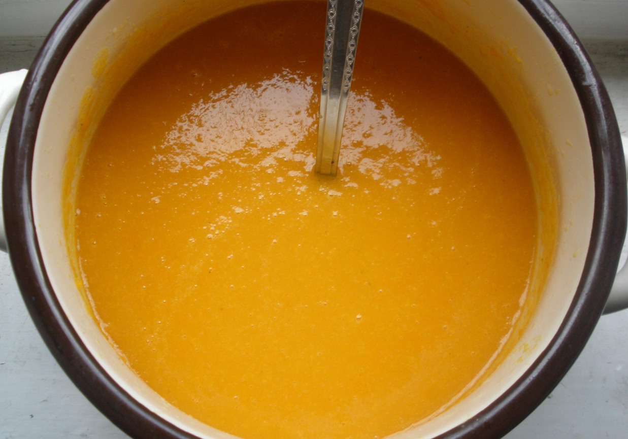 Zupa krem z marchewki pomarańczowo-imbirowa foto