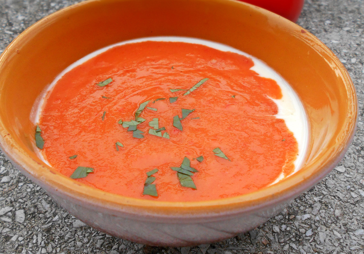 Zupa krem z papryki foto