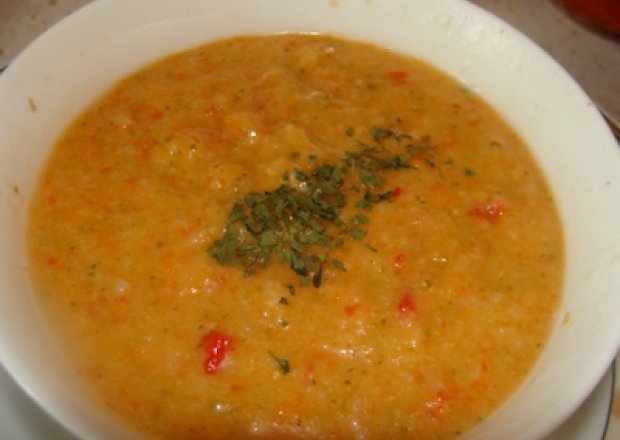 Fotografia przedstawiająca zupa krem z papryki