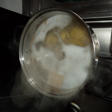 Krok 1 - Zupa krem z pieczarek i kaszy z serową kołderką foto