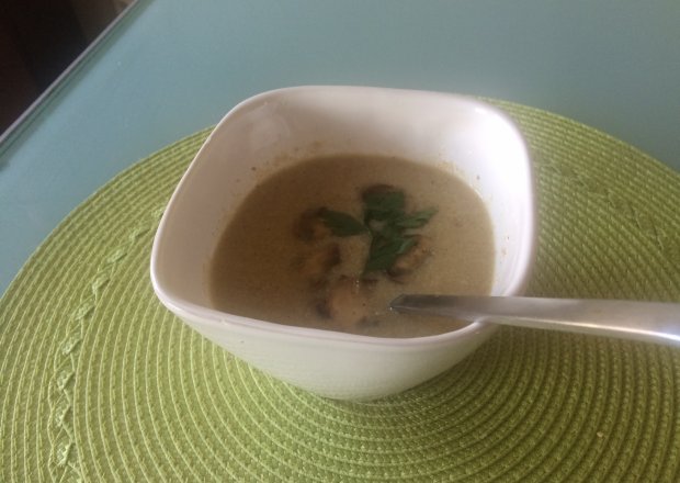 Fotografia przedstawiająca Zupa krem z pieczarek