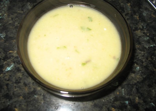 Fotografia przedstawiająca Zupa - krem z pieczarek