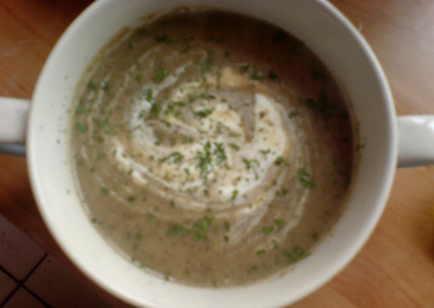 Fotografia przedstawiająca zupa krem z pieczarek