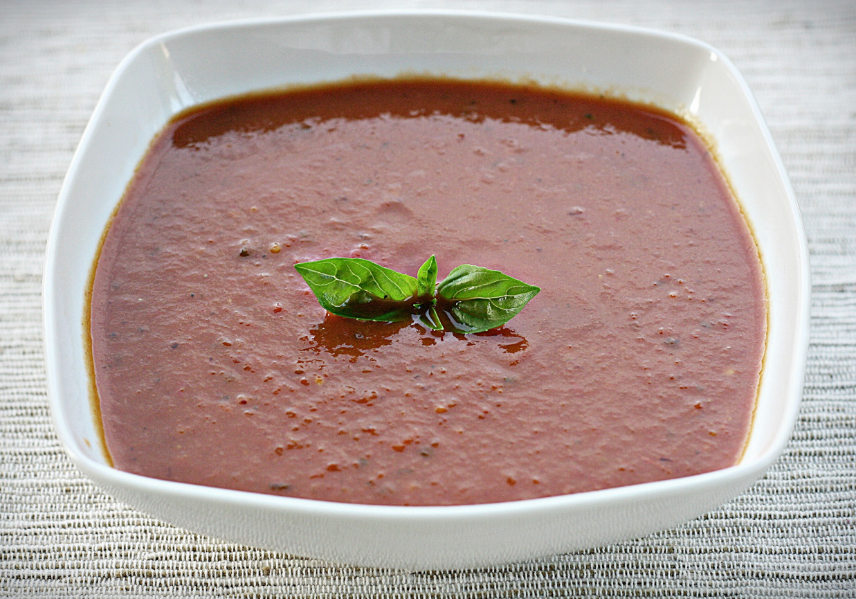 Zupa krem z pieczonych pomidorów foto