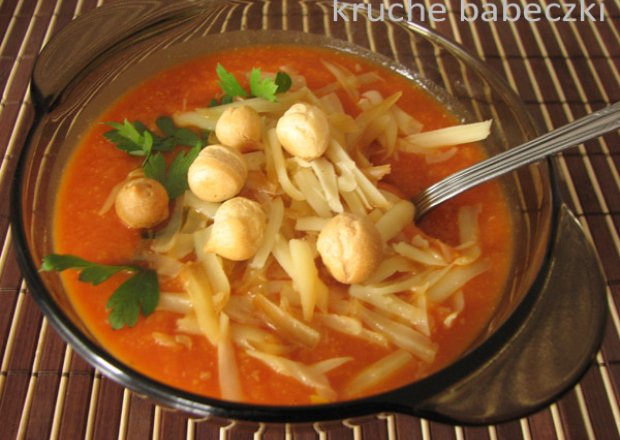 Fotografia przedstawiająca Zupa krem z pomidorów i cukinii