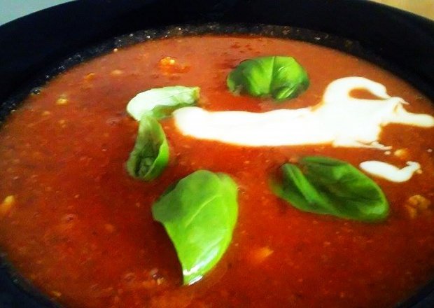 Fotografia przedstawiająca Zupa krem z pomidorów i soczewicy