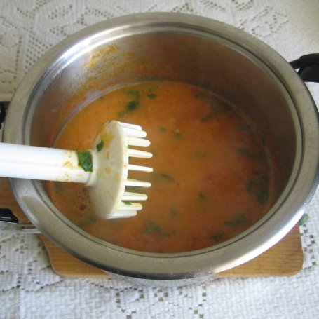Krok 4 - Zupa krem z pomidorów z bazylią foto