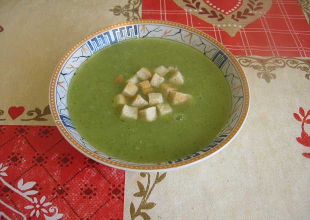 Fotografia przedstawiająca Zupa krem z pora i fasolki szparagowej