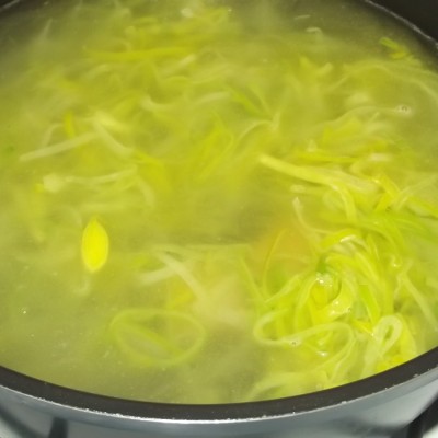 Zupa krem z pora z grzankami