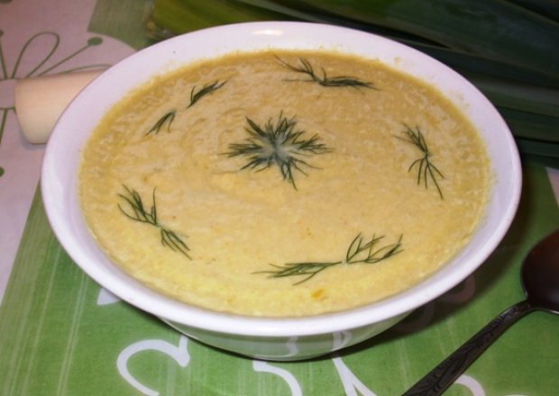 Fotografia przedstawiająca Zupa krem z porów, na kurczaku