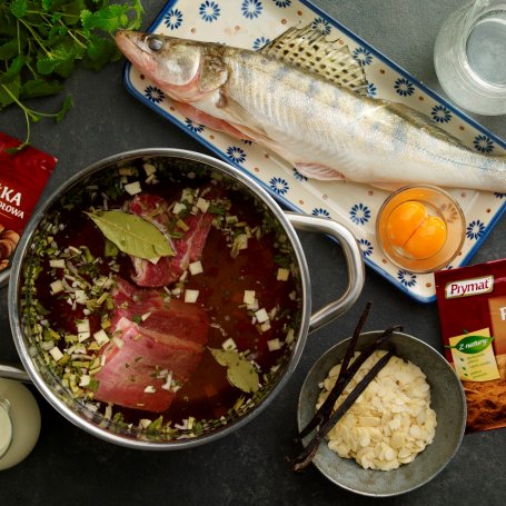 Krok 2 - Zupa krem z selera z waniliowym aromatem i kawałkami pieczonego sandacza foto