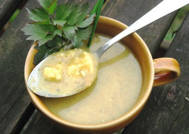Fotografia przedstawiająca Zupa krem z warzyw z kaszą jaglaną