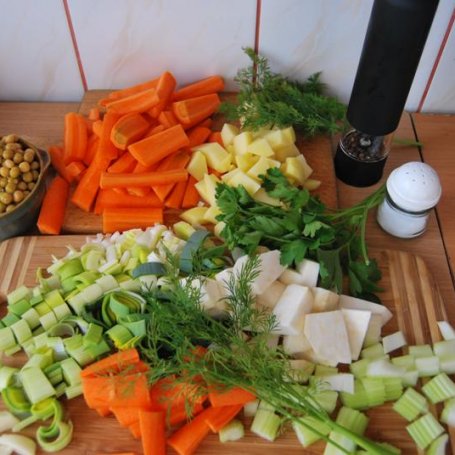 Krok 1 - Zupa krem z warzywami i imbirem foto