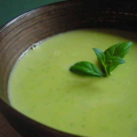 Krok 6 - Zupa krem z zielonego groszku z mascarpone foto