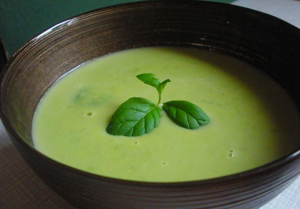 Zupa krem z zielonego groszku z mascarpone foto