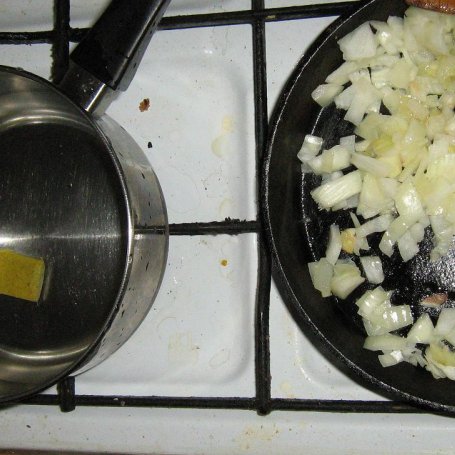 Krok 1 - zupa krem z zielonego groszku foto