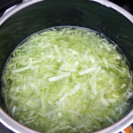 Krok 1 - Zupa krem z zielonego ogórka foto