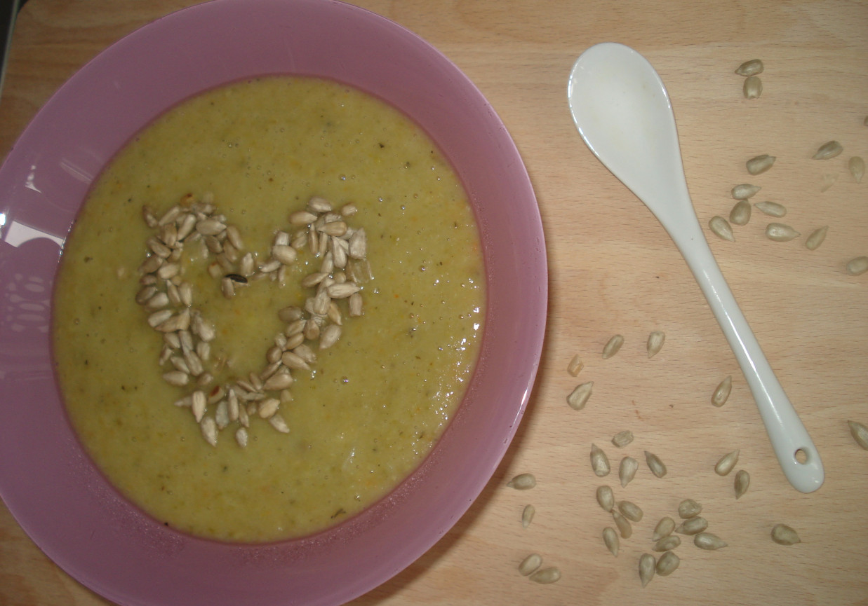 Zupa krem z zielonej fasolki- słonecznikiem wzbogacona :) foto