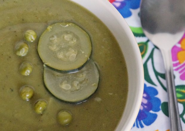 Fotografia przedstawiająca Zupa krem z zielonych warzyw