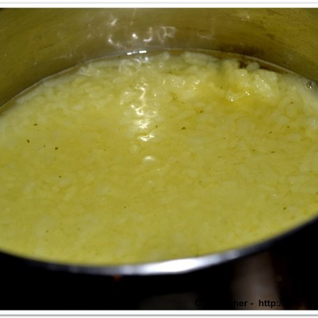 Krok 1 - Zupa krem z ziemniaków z dzikim szczawiem foto