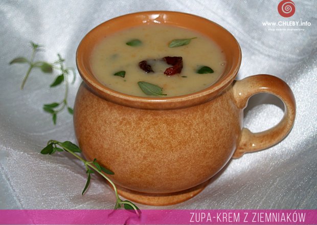 Fotografia przedstawiająca Zupa krem z ziemniaków