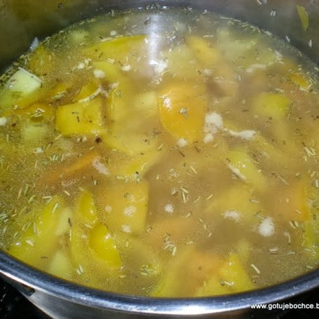 Krok 2 - Zupa krem z żółtej papryki foto