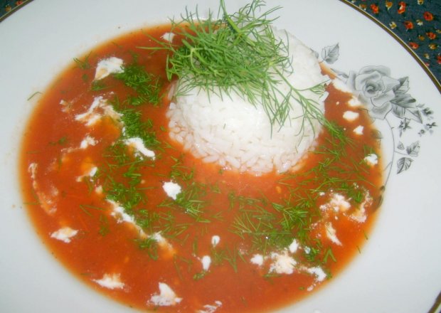 Fotografia przedstawiająca zupa krem ze świezych pomidorów...