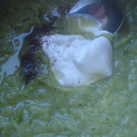 Krok 6 - Zupa krem ze szparagów i pora foto