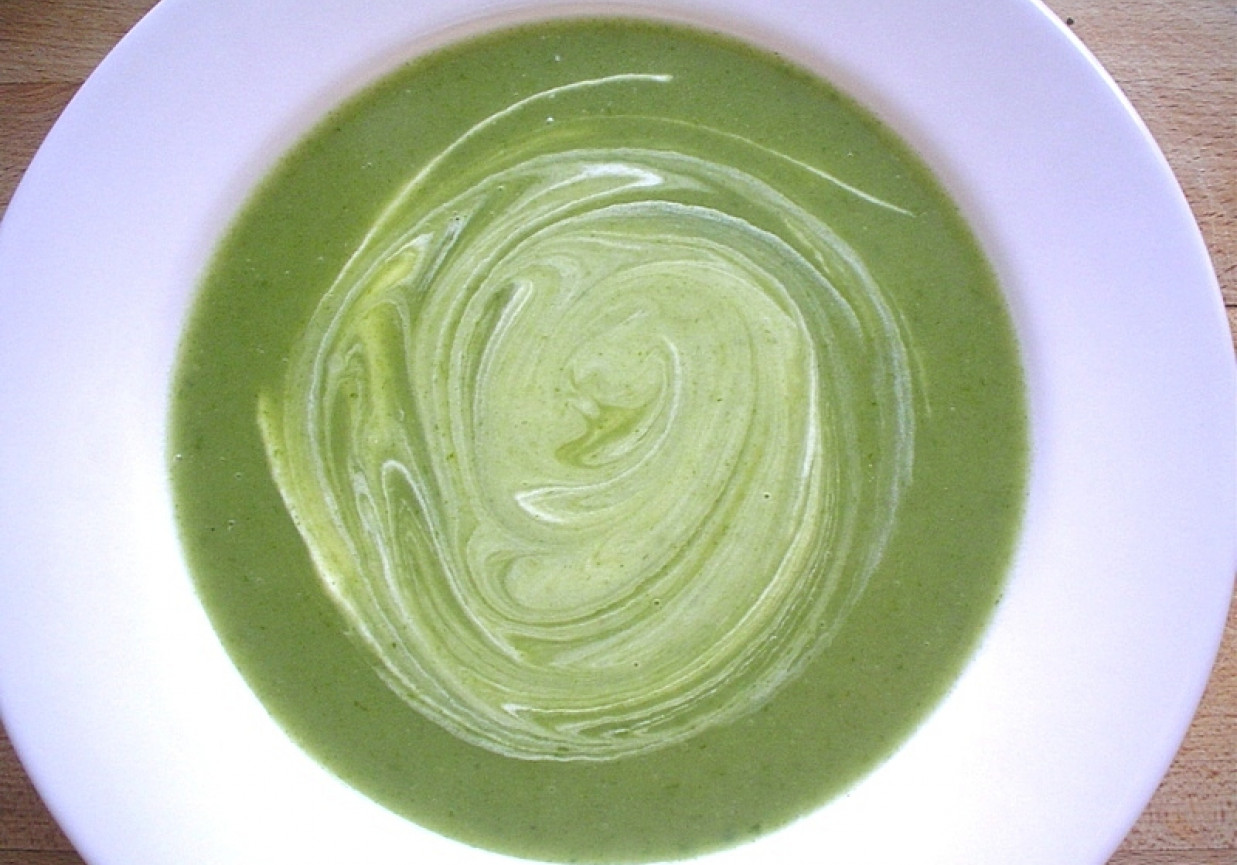 Zupa krem ze szpinakiem foto