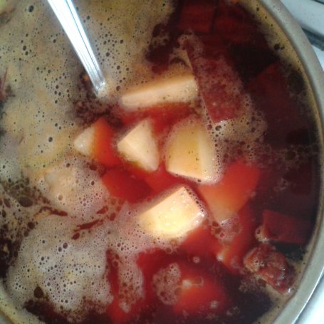 Krok 2 - Zupa krem ziemniaczano-buraczana foto