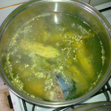 Krok 1 - zupa krem ziemniaczano-rybna foto