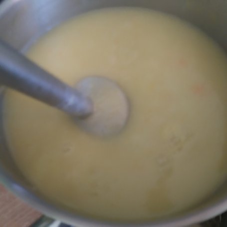 Krok 5 - Zupa krem ziemniaczany z chrzanem i jajkiem foto
