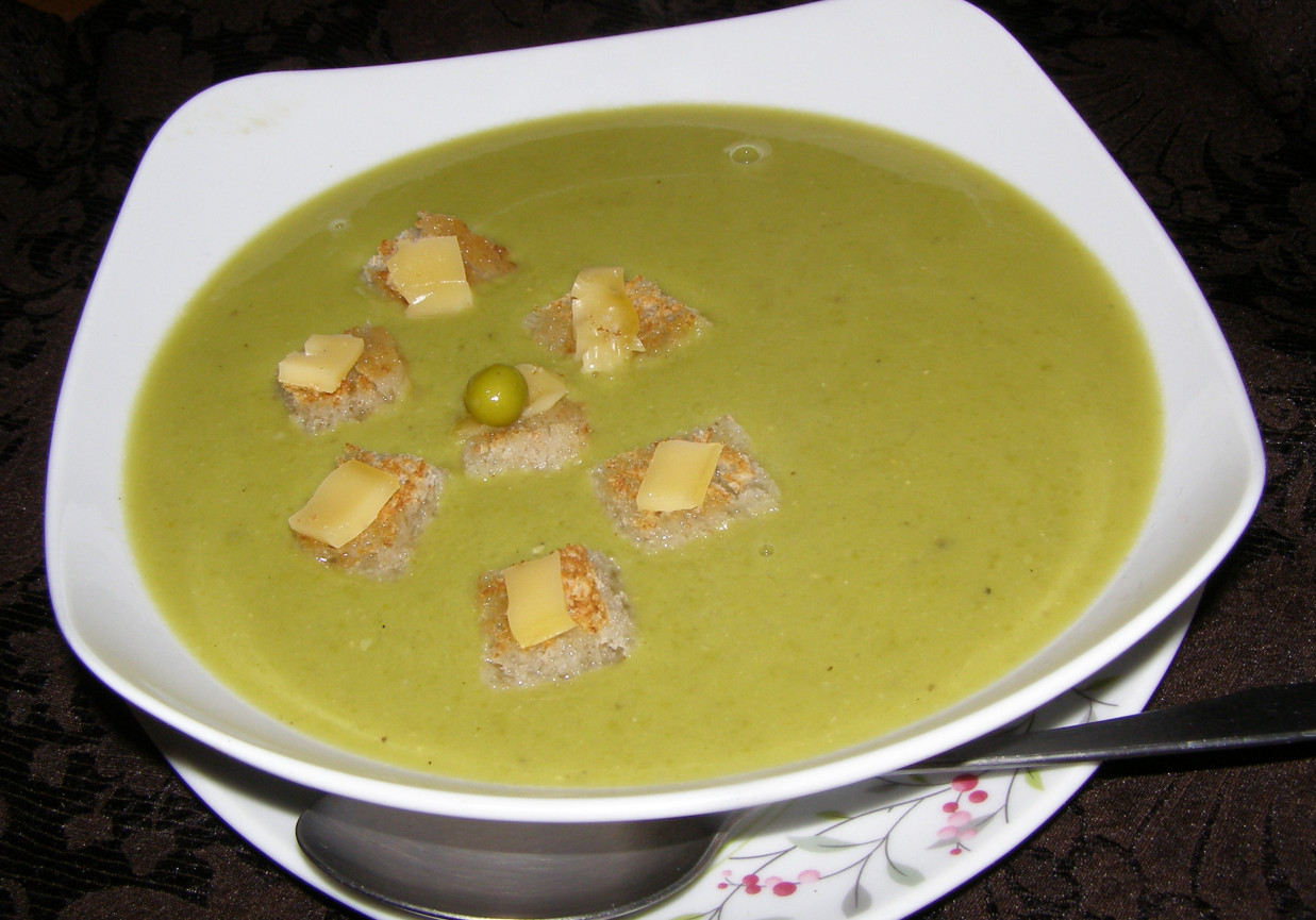 zupa kremowa groszkowa... foto