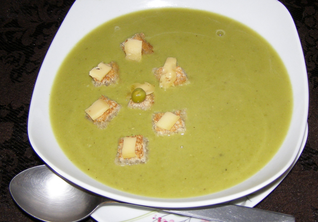 zupa kremowa groszkowa... foto