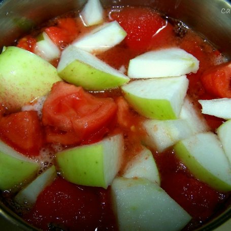 Krok 1 - Zupa kremowa jabłkowo pomidorowa (pikantna) foto