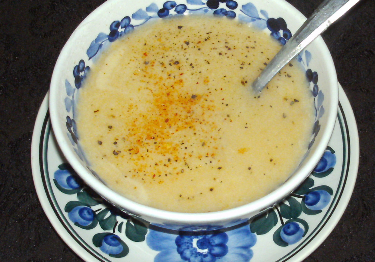 zupa kremowa z białych szparagów na rosole... foto