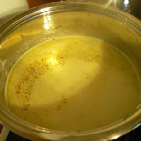 Krok 2 - Zupa kremowa ziołowa foto