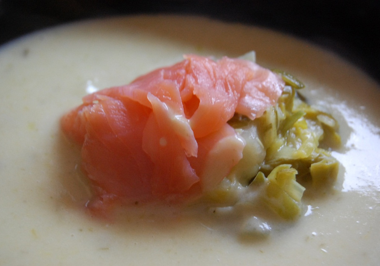 Zupa kremowo- łososiowa foto