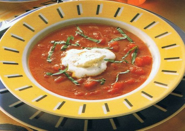 Fotografia przedstawiająca Zupa krem-pomidorowa