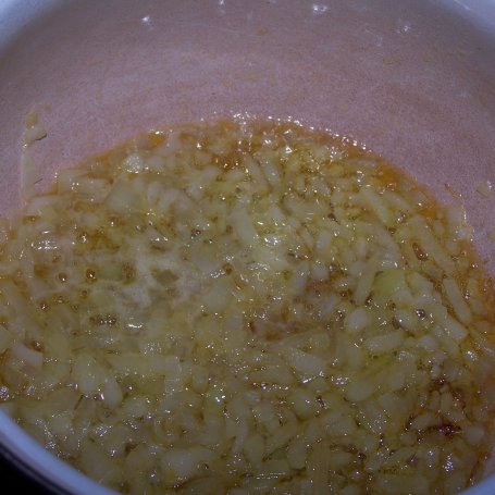 Krok 2 - Zupa, która budzi wiele kontrowersji smakowych, czyli pomarańczowa i to dosłownie :) foto